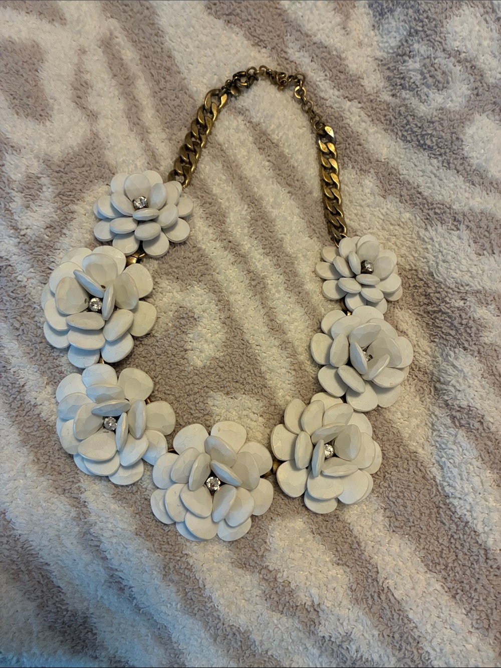 J.Crew Vintage White 3D Floral Wreath Bloom Rhinestone Statement Necklace